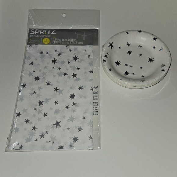 NEW Spritz White Silver Stars 52x108 Table Cover 20 Snack Plates Party Lot - Picture 1 of 8